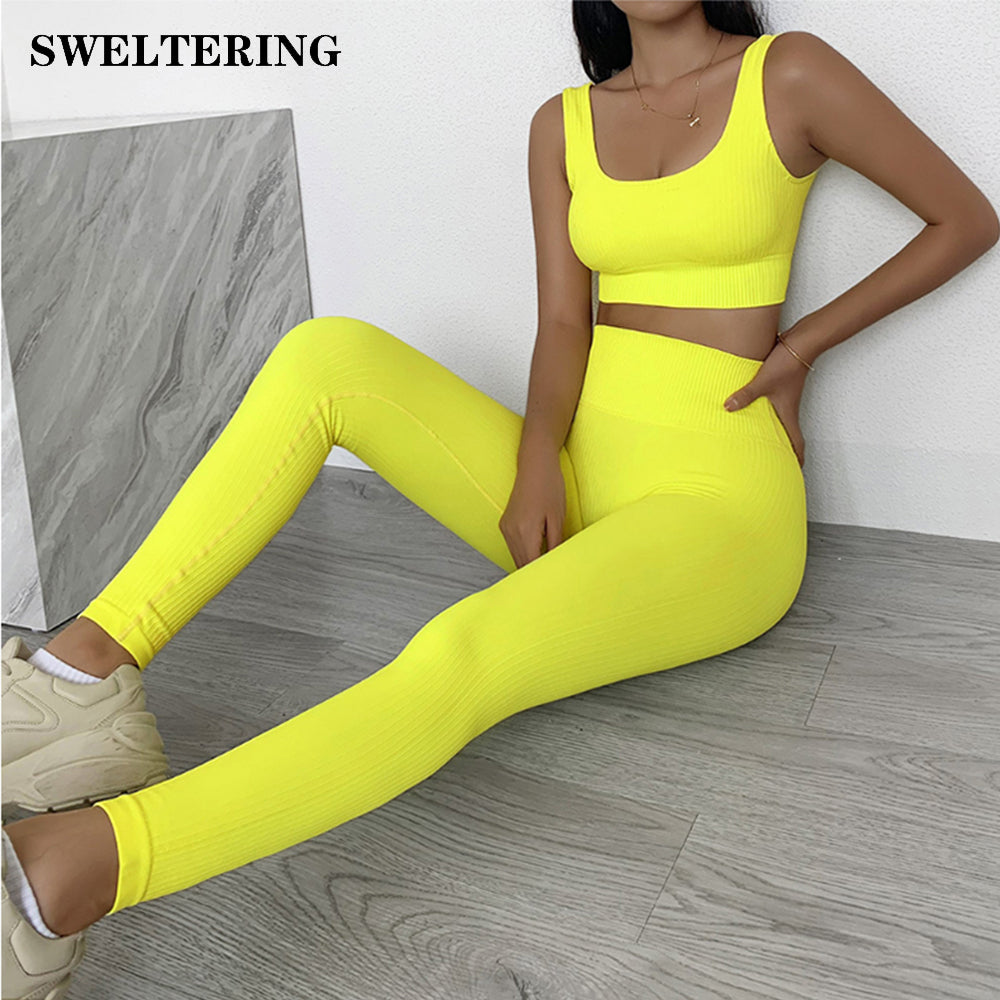 Women's Seamless Yoga Activewear Set