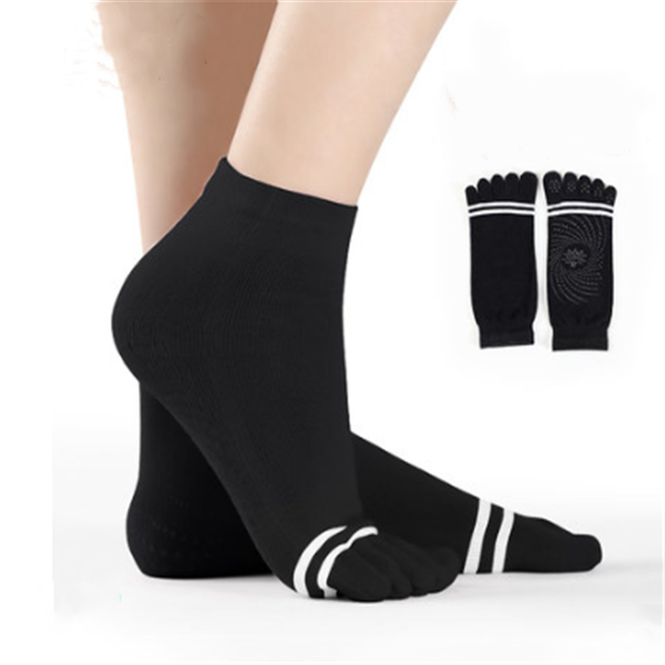 Five Finger Yoga Socks – Non-Slip Grip