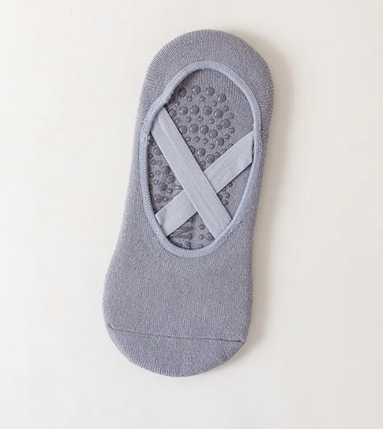 Grip Fit Yoga Socks – Non-Slip Studio Socks