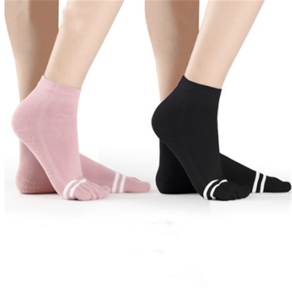 Five Finger Yoga Socks – Non-Slip Grip